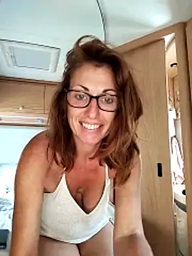 Snapshot of misslynexxx chatting on May 9, 7:46 am misslynexxx online show from May 9, 7:46 am