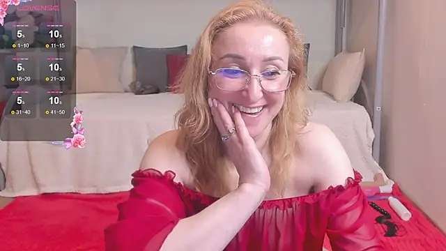 Snapshot of MadissonKiss chatting on May 19, 1:56 am MadissonKiss online show from May 19, 1:56 am