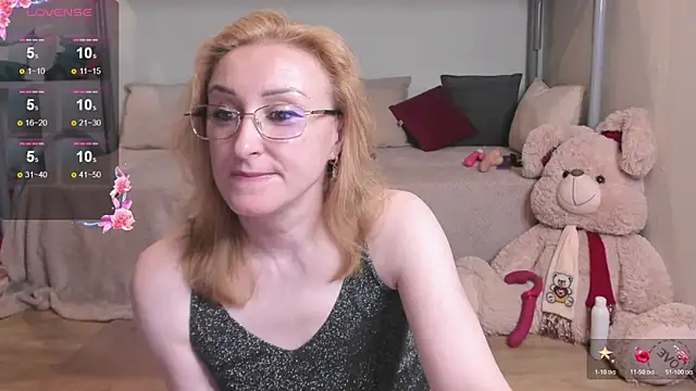 Snapshot of MadissonKiss chatting on June 7, 11:41 pm MadissonKiss online show from June 7, 11:41 pm