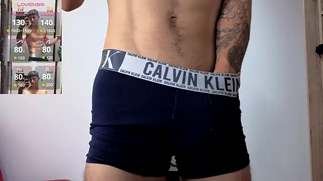 Snapshot of Cristopher23_ chatting on November 24, 5:12 pm Cristopher23 online show from November 24, 5:12 pm