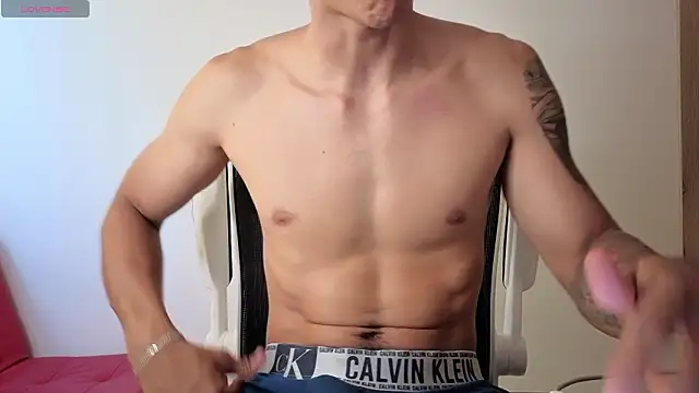 Snapshot of Cristopher23_ chatting on February 20, 8:09 pm Cristopher23 online show from February 20, 8:09 pm