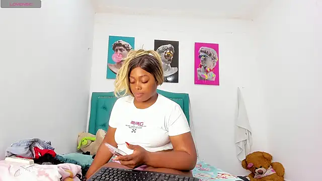 Lilybaudinx96 online show from February 12, 2:17 am