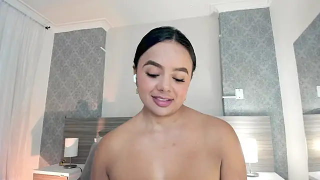 Snapshot of Mistyca chatting on July 6, 11:18 am Mistyca online show from July 6, 11:18 am