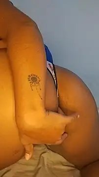 momopretinha online show from January 6, 10:23 pm