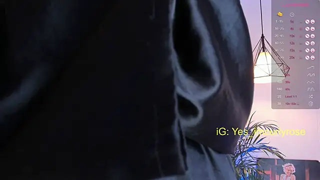 CurlyRose   online show from November 6, 11:48 pm