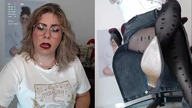 Serenay  online show from January 13, 9:31 pm