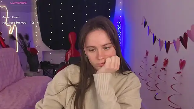 Emillias online show from February 16, 2:13 pm