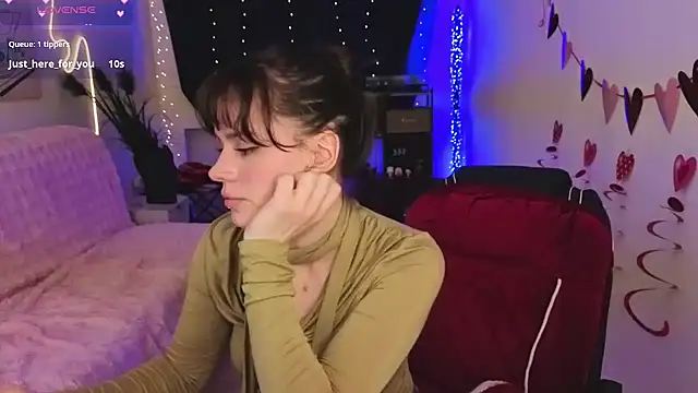 Emillias online show from February 27, 2:06 pm