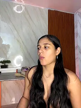 Snapshot of floriamANDjazmin chatting on November 22, 7:02 pm floriamANDjazmin online show from November 22, 7:02 pm