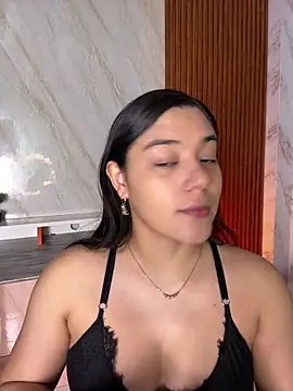 floriamANDjazmin online show from April 27, 7:12 pm
