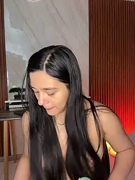 floriamANDjazmin online show from May 4, 7:10 pm