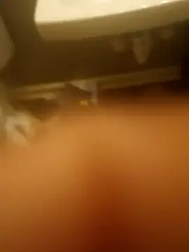 Snapshot of SLOWSTRO chatting on December 29, 12:45 pm SLOWSTRO online show from December 29, 12:45 pm