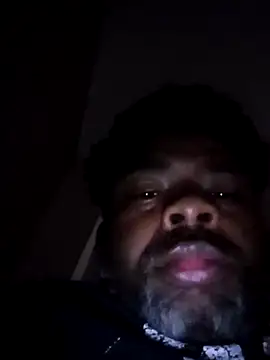 Snapshot of SLOWSTRO chatting on October 25, 3:14 am SLOWSTRO online show from October 25, 3:14 am