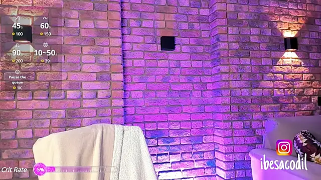 Snapshot of adriana_allien chatting on February 17, 10:47 pm adriana allien online show from February 17, 10:47 pm