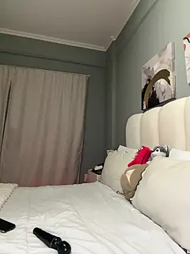 Snapshot of BeautyAuroa chatting on June 24, 8:41 pm BeautyAuroa online show from June 24, 8:41 pm