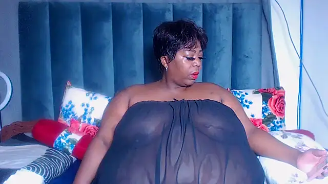 BustyWendyXXX47 online show from December 4, 11:35 pm