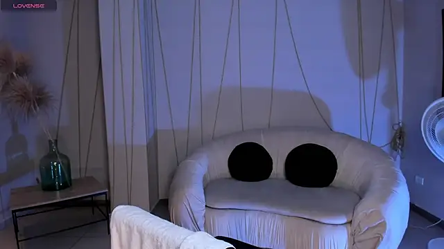 AllisonRogersX online show from February 20, 3:23 am