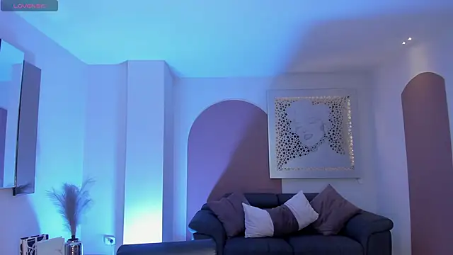 MaddisonLowe online show from February 12, 8:26 pm