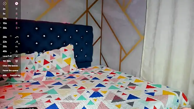  18 laura online show from December 21, 7:45 am