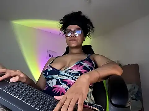 Snapshot of Ale_xandra chatting on October 24, 1:57 am Ale xandra online show from October 24, 1:57 am