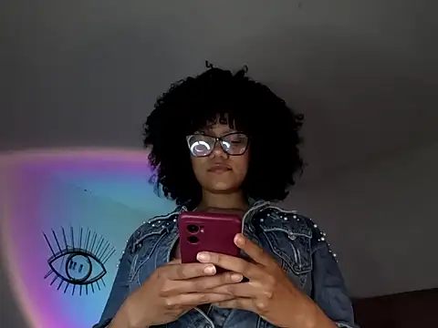 Snapshot of Ale_xandra chatting on February 28, 1:50 am Ale xandra online show from February 28, 1:50 am