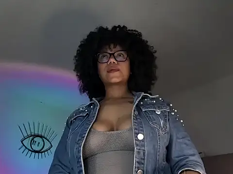 Snapshot of Ale_xandra chatting on March 1, 12:12 am Ale xandra online show from March 1, 12:12 am