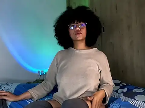Snapshot of Ale_xandra chatting on May 12, 11:46 pm Ale xandra online show from May 12, 11:46 pm
