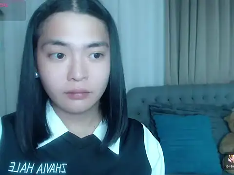 Snapshot of zhaviahale21 chatting on June 24, 11:09 am zhaviahale21 online show from June 24, 11:09 am
