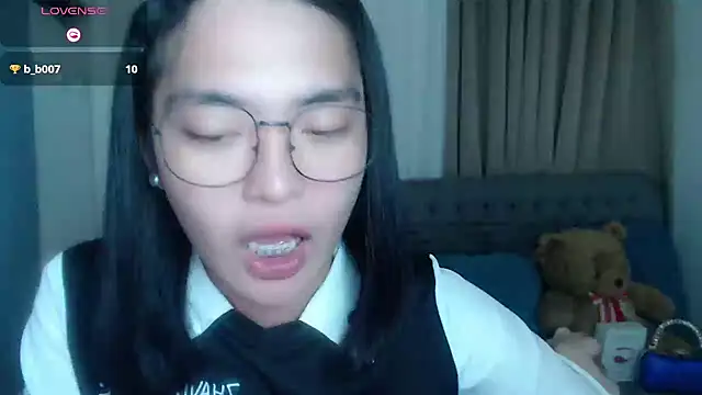 zhaviahale21 online show from July 14, 12:57 am
