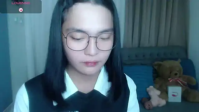 zhaviahale21 online show from July 17, 1:34 am