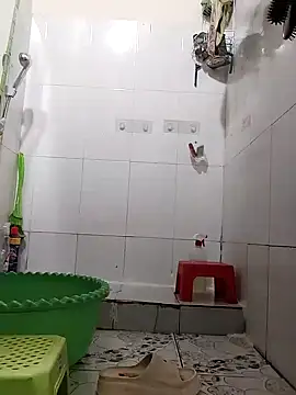 Mimi18x online show from March 13, 5:43 am