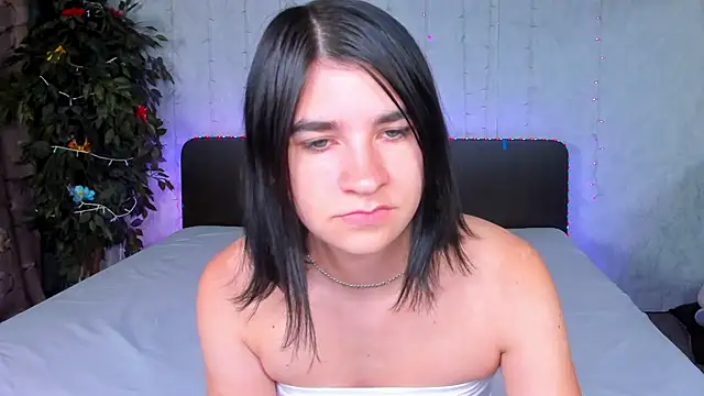  Polly Love  online show from September 15, 6:02 am