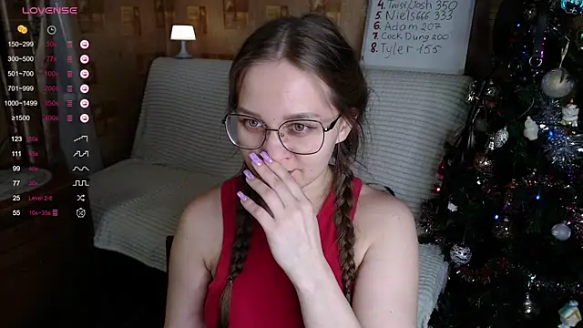 Snapshot of Miatiny chatting on December 21, 3:09 pm Miatiny online show from December 21, 3:09 pm