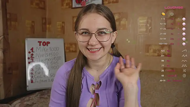 Snapshot of Miatiny chatting on February 22, 4:19 pm Miatiny online show from February 22, 4:19 pm