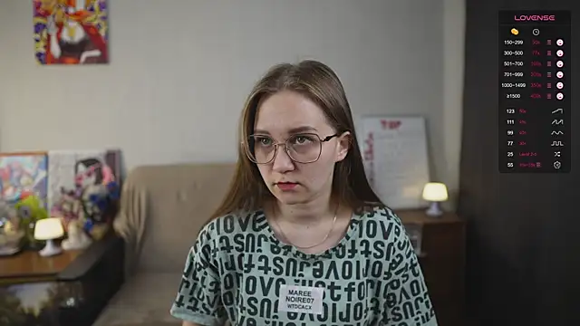 Snapshot of Miatiny chatting on October 25, 2:52 am Miatiny online show from October 25, 2:52 am