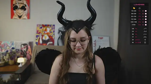 Snapshot of Miatiny chatting on November 6, 3:02 pm Miatiny online show from November 6, 3:02 pm