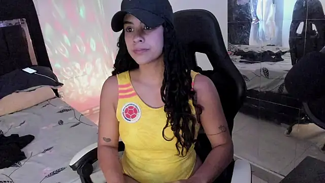 Snapshot of Moon_Sammy chatting on July 8, 1:15 pm Moon Sammy online show from July 8, 1:15 pm