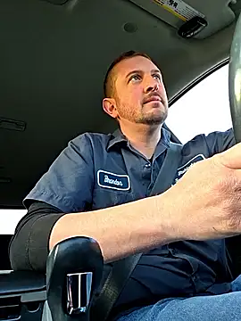 MrMechanic38 online show from February 25, 1:43 pm