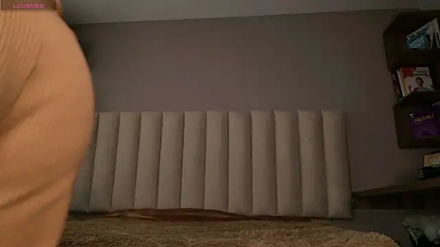 Megan mooree  online show from November 27, 12:07 pm