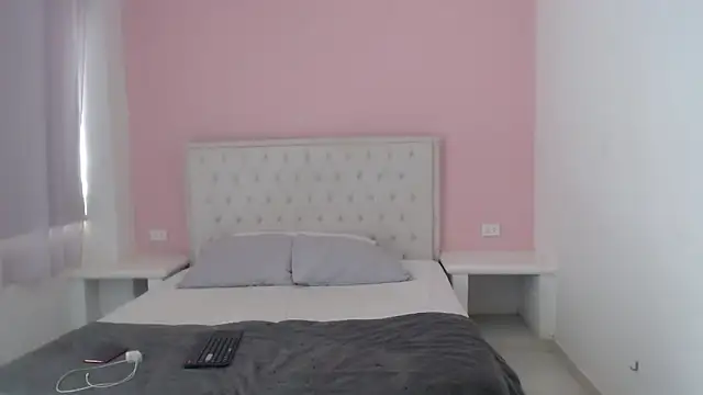 Gabycutee online show from December 19, 7:10 pm