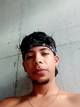 Snapshot of Elputas chatting on November 4, 4:39 pm Elputas online show from November 4, 4:39 pm