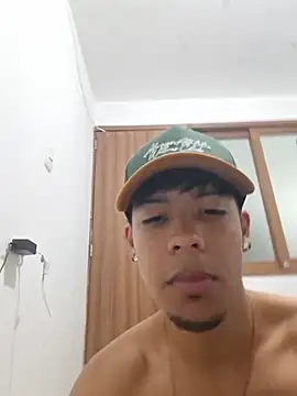 Snapshot of Elputas chatting on July 22, 3:04 pm Elputas online show from July 22, 3:04 pm