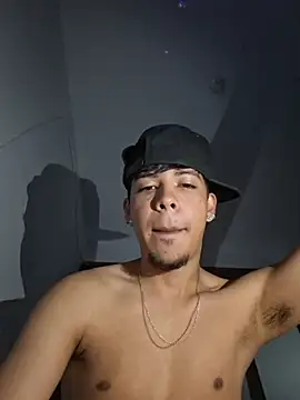 Snapshot of Elputas chatting on July 30, 1:32 pm Elputas online show from July 30, 1:32 pm