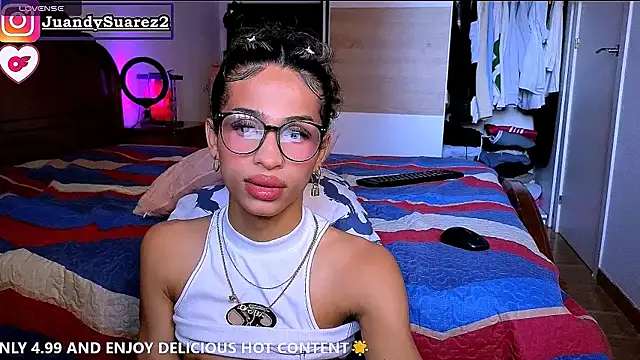 Snapshot of Abby_bella09 chatting on June 14, 5:48 pm Abby bella09 online show from June 14, 5:48 pm