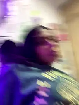 Snapshot of bloom444 chatting on November 3, 2:46 am bloom444 online show from November 3, 2:46 am