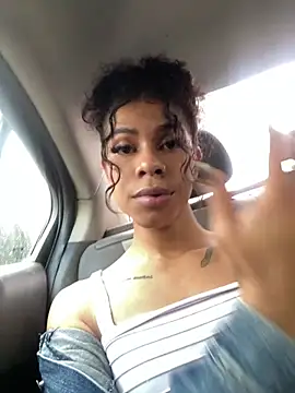 Snapshot of bloom444 chatting on November 8, 7:56 pm bloom444 online show from November 8, 7:56 pm