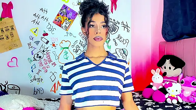 bloom444 online show from January 18, 11:41 pm