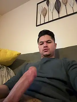 Snapshot of Serious_James27 chatting on January 21, 12:15 am Serious James27 online show from January 21, 12:15 am