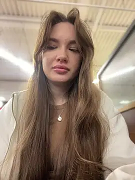 Snapshot of Holly_Molii chatting on December 7, 5:15 am Holly Molii online show from December 7, 5:15 am