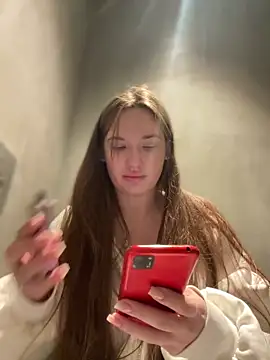 Snapshot of Holly_Molii chatting on January 8, 8:27 am Holly Molii online show from January 8, 8:27 am